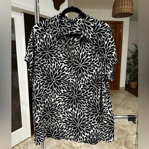 ALFANI Woman Black White Floral Print Button Neck Blouse Shirt Top Size 3X